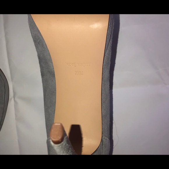 Nine West gray heels - Picture 4 of 4